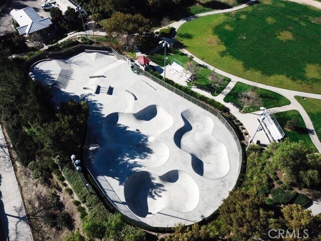 Building Photo - 6 Sablewood Cir