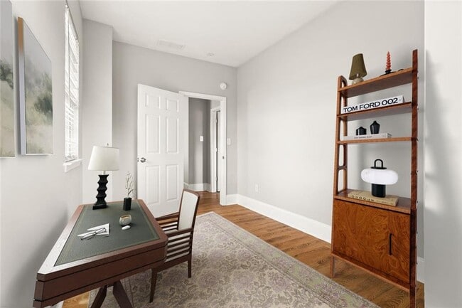 Building Photo - 66 Weyman Ave SW