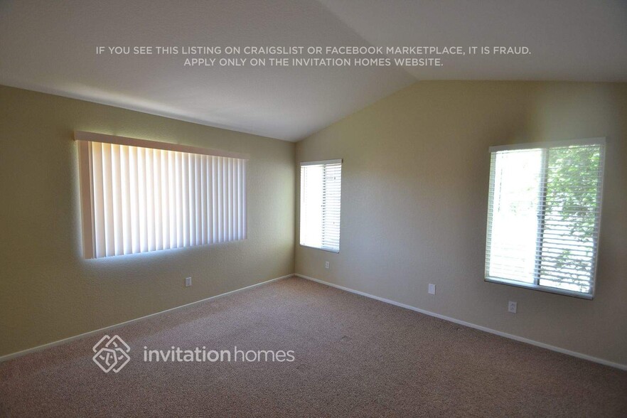 Building Photo - 3152 Hampton Rd