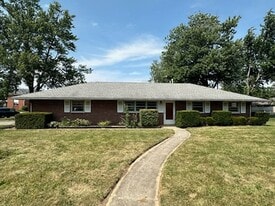 Building Photo - 2908 Lakewood Ave
