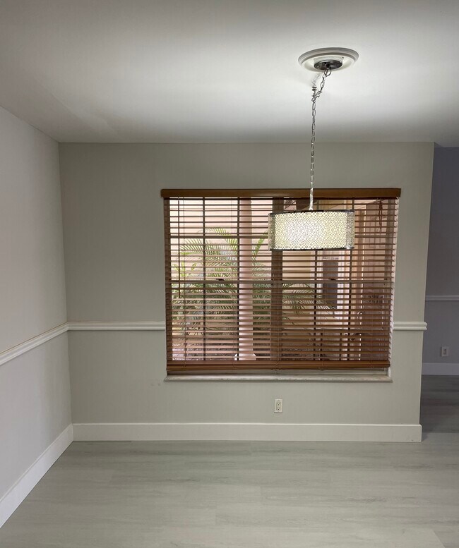 Building Photo - 5276 Buckhead Cir
