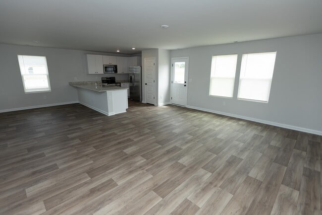 Building Photo - 324 Sweet Vernal St