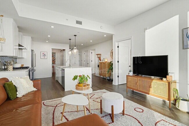 Building Photo - 788 West Marietta St NW