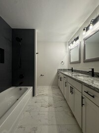 Building Photo - 714 McClenny Dr