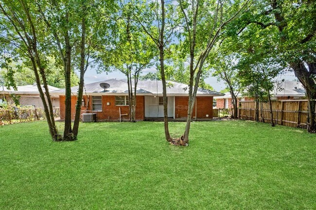 Building Photo - 2722 Dragonwick Dr