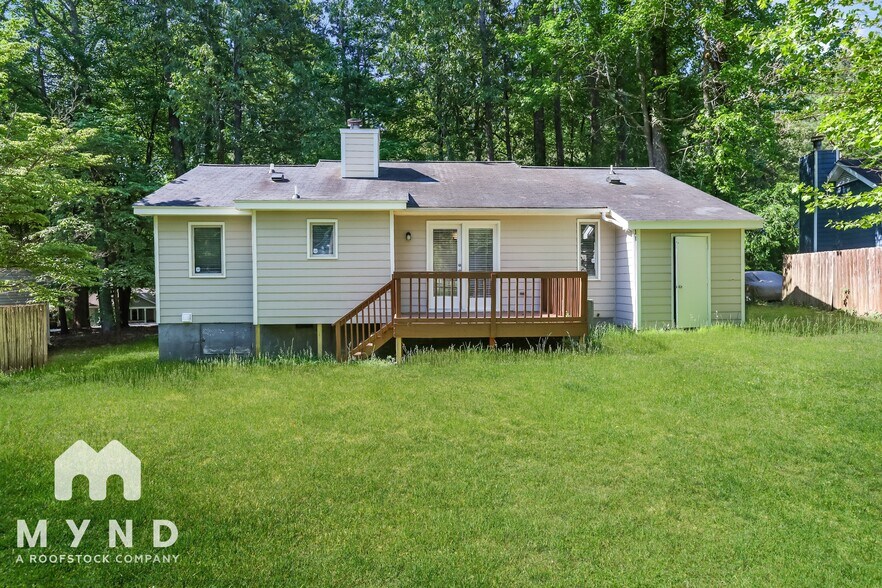 Building Photo - 4225 Labrador Dr