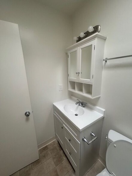 Building Photo - 1920 Manning Ave