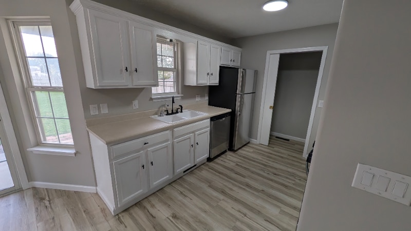 Building Photo - 2302 W Olive St