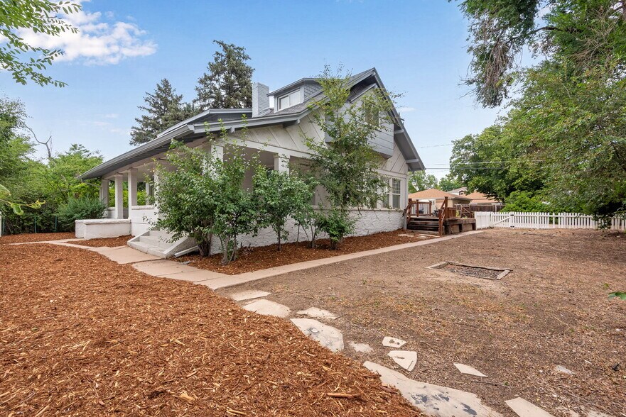 Building Photo - 1478 S University Blvd