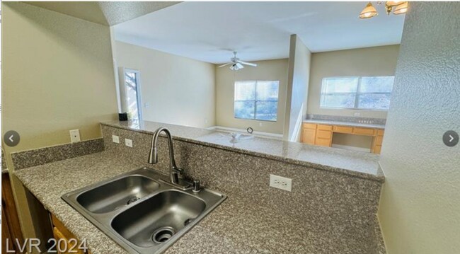Building Photo - 45 Maleena Mesa St