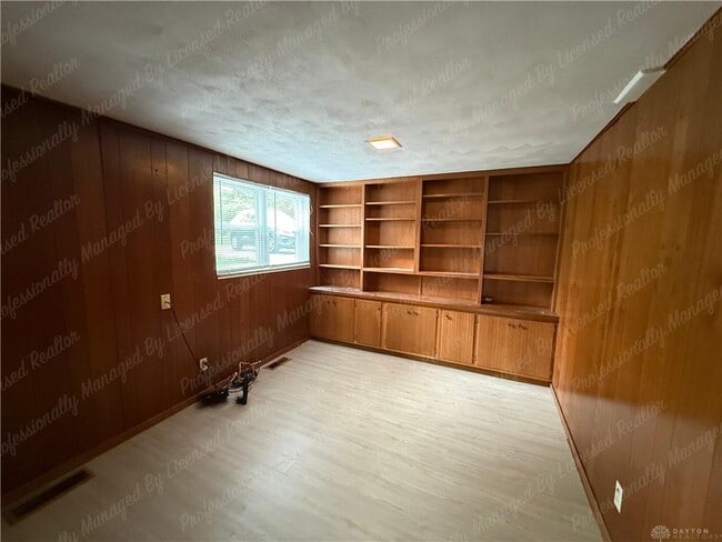 Building Photo - 3776 Dorset Dr
