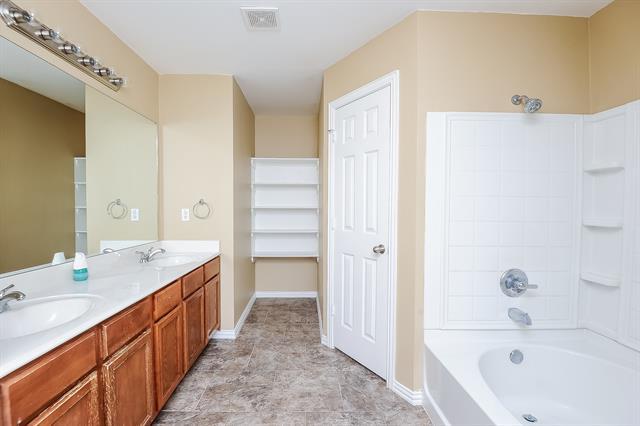 Building Photo - 113 Currie Ct