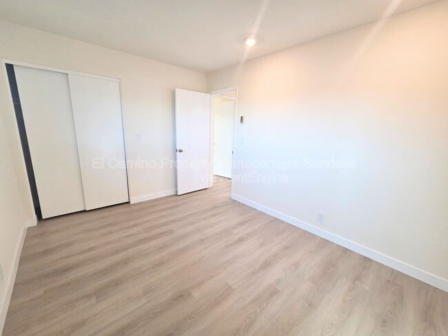 Building Photo - 10421 Carlyle Ct