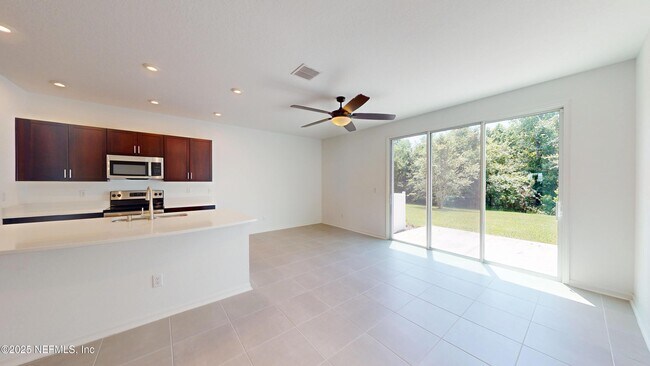 Building Photo - 358 Annies Pl