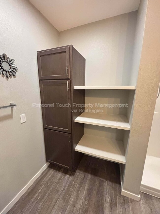 Building Photo - 600 8th St S