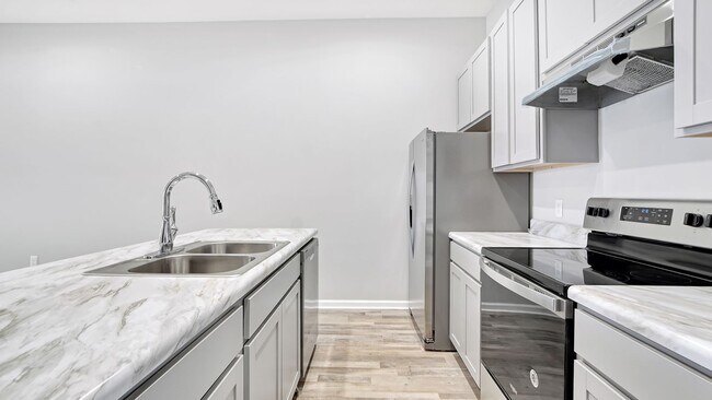 Building Photo - 2742 Largo Ave