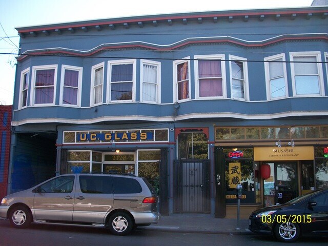 Building Photo - COMING SOON- Comfortable room, has communal kitchenette, and bathrooms