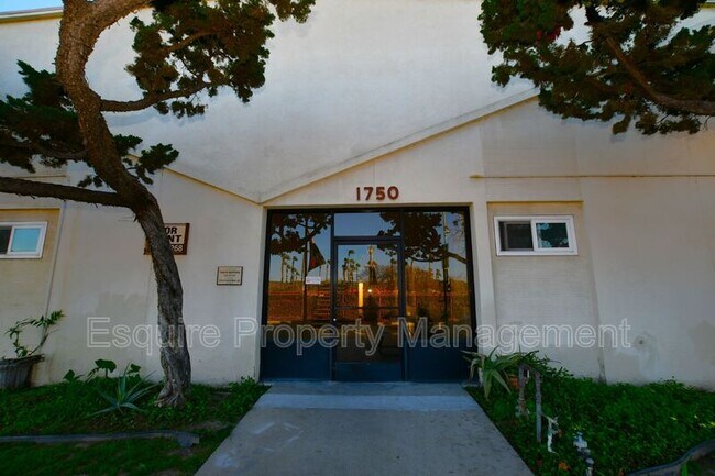 Building Photo - 1750 Ventura Blvd