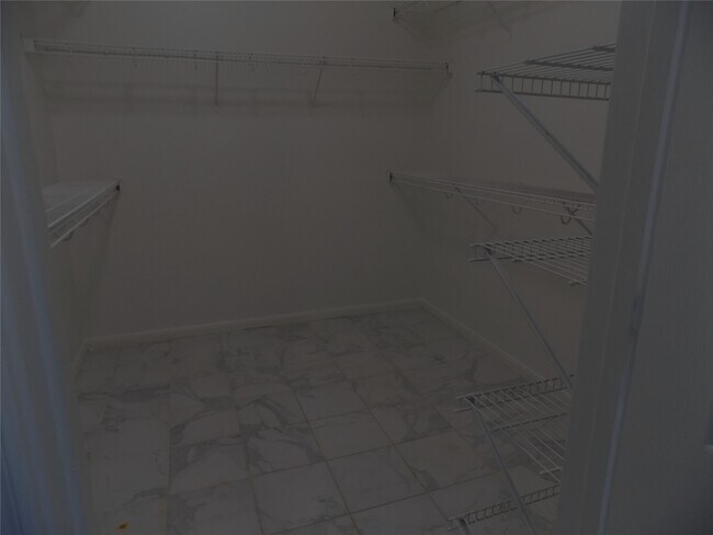 Building Photo - 1918 Appleton Dr