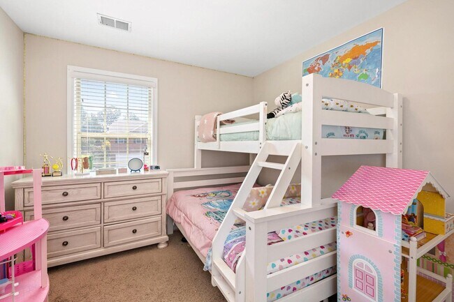 Building Photo - 575 Curlew Cir