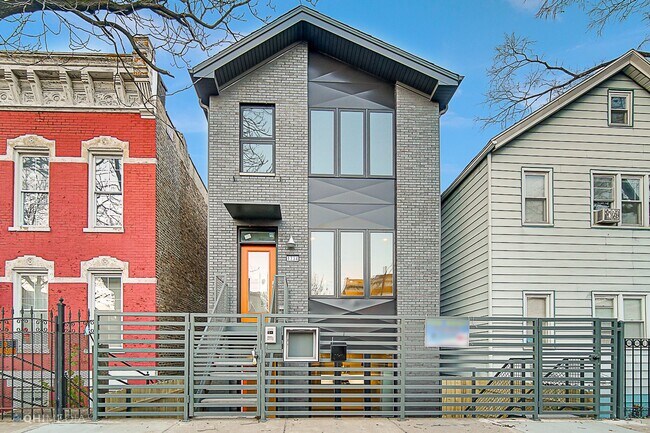 Building Photo - 1734 W 21st Pl