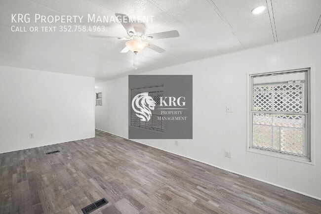 Building Photo - 1001 Nell Way