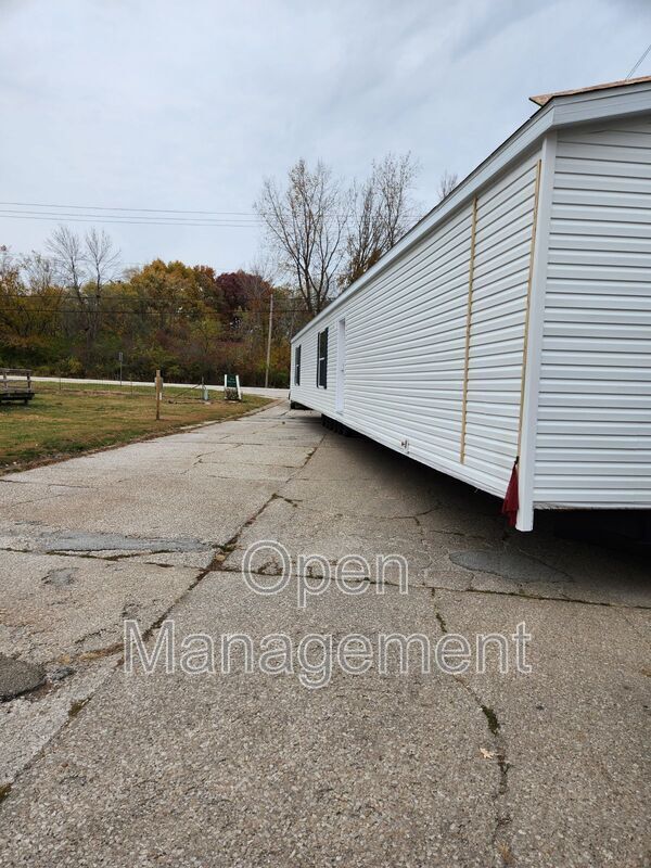 Building Photo - 1400 Cleveland Rd
