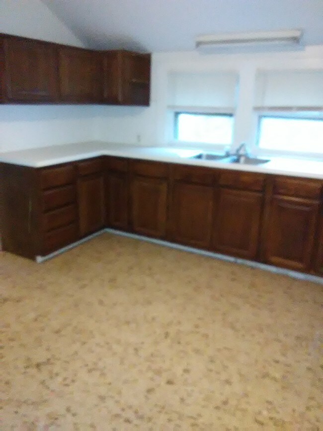 Building Photo - 408 Huntington Rd