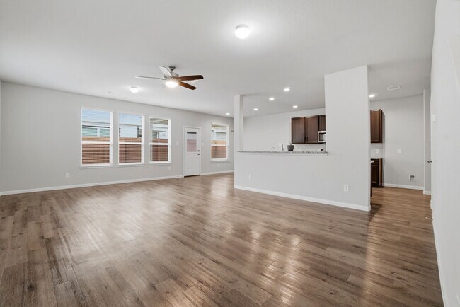 Building Photo - 22210 Great Royal Ln