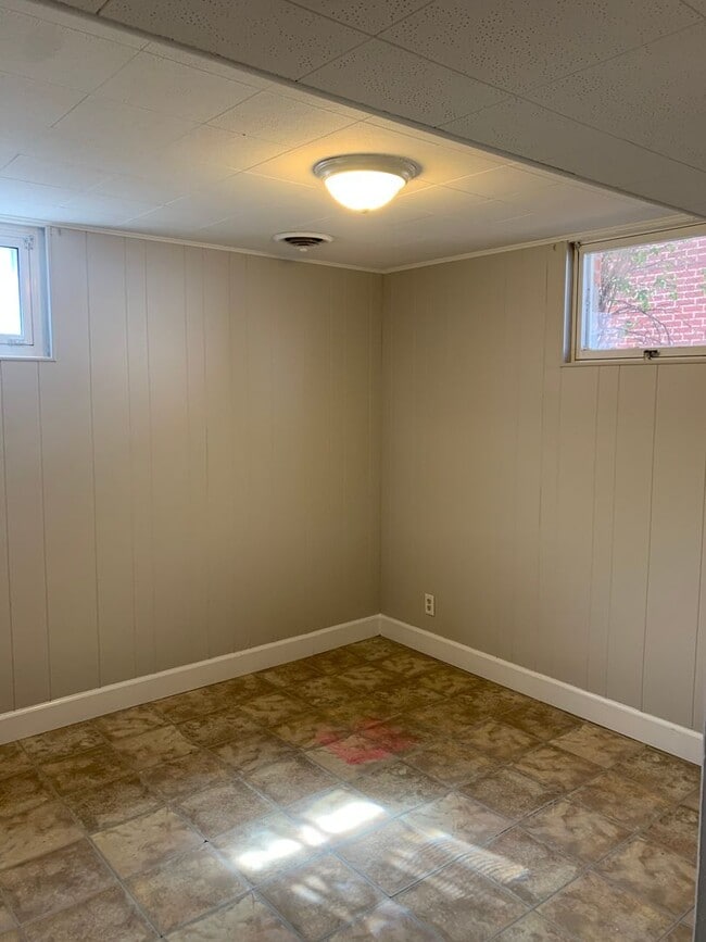 Building Photo - 2 BEDROOM, 2 BATHROOM, 2 BONUS ROOM SINGLE FAMILY HOME