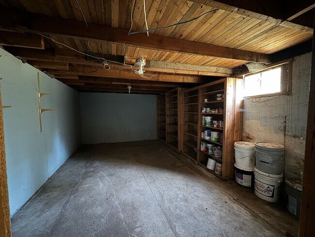 Building Photo - 1008 Lake Ave