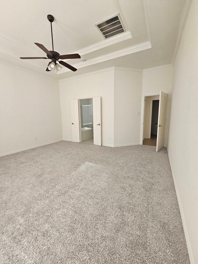 Building Photo - 1732 Auburn Dr