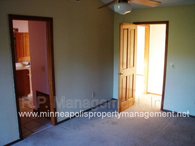 Building Photo - 14345 Bedford Dr