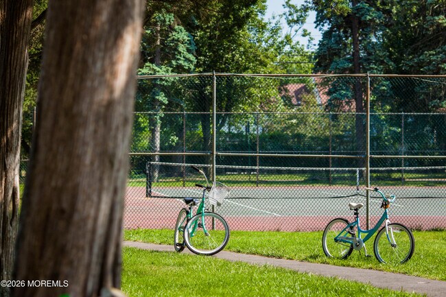 Building Photo - 101 Tuttle Ave