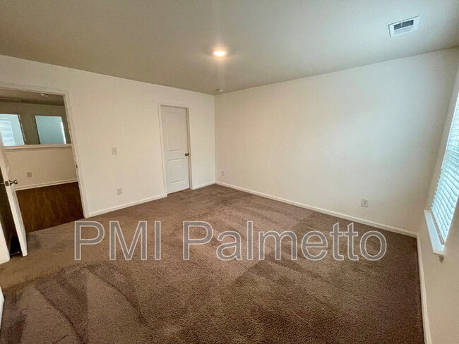 Building Photo - 341 Liliana Dr