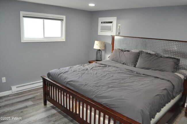 Building Photo - 25 Lizzy Ln