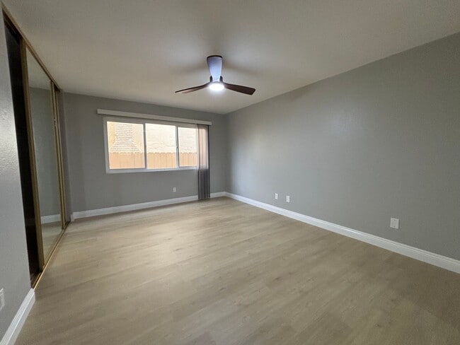 Building Photo - ***$500 Off the first months rent If you apply before the end of the January**** Beautiful and up...