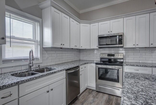 Building Photo - Fully Renovated 3-Bedroom Home with Modern Finishes – Only $1,675 a month!