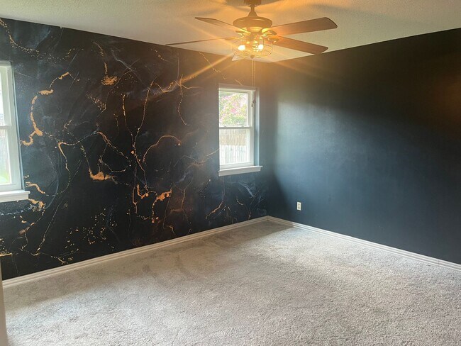 Building Photo - Sherwood Rental