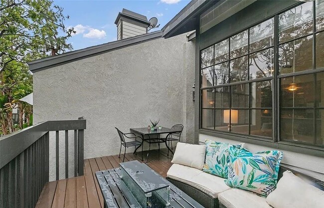 Building Photo - 2526 W MacArthur Blvd