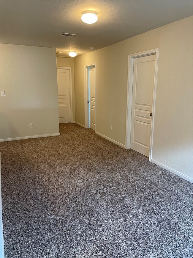 Building Photo - 2522 Bedrock Ln