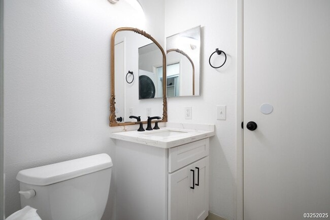 Building Photo - $2,900 / 2 BED / 1.5 BATH / 2 PARKING Condo in Ewa Gentry
