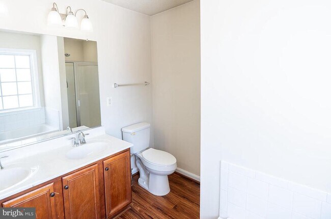 Building Photo - 101 Pelican Cove