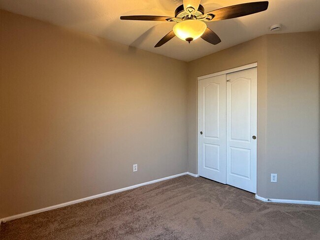 Building Photo - 4533 S 236th Dr