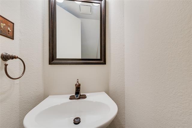 Building Photo - 424 Caviness Dr