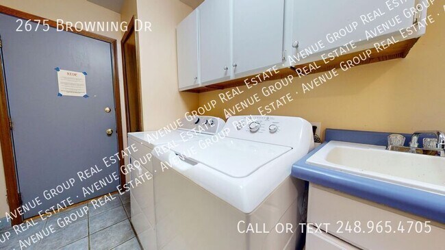 Building Photo - 2675 Browning Dr