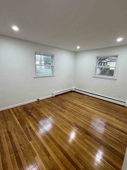 Building Photo - 130 Lake Ave