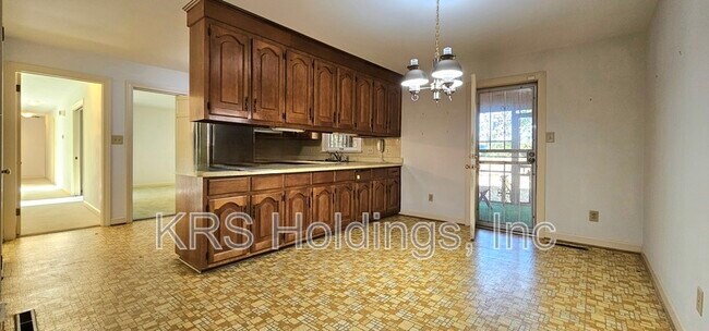 Building Photo - 1029 Dulcie Ave