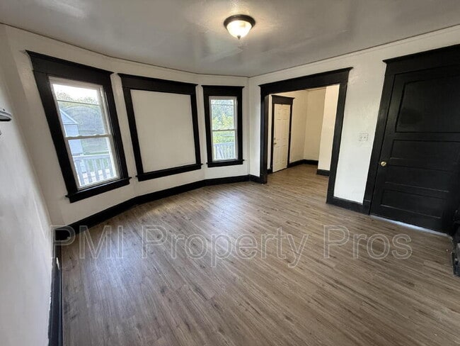 Building Photo - 2940 N Teutonia Ave