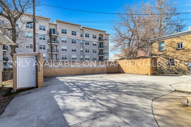 Building Photo - 222 S 100 E